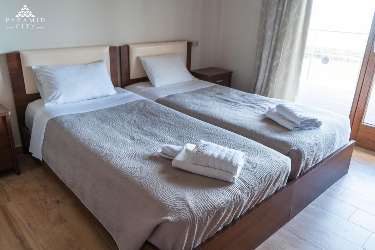 Luxury Villa Hera - Beachfront Róda Kültér fotó