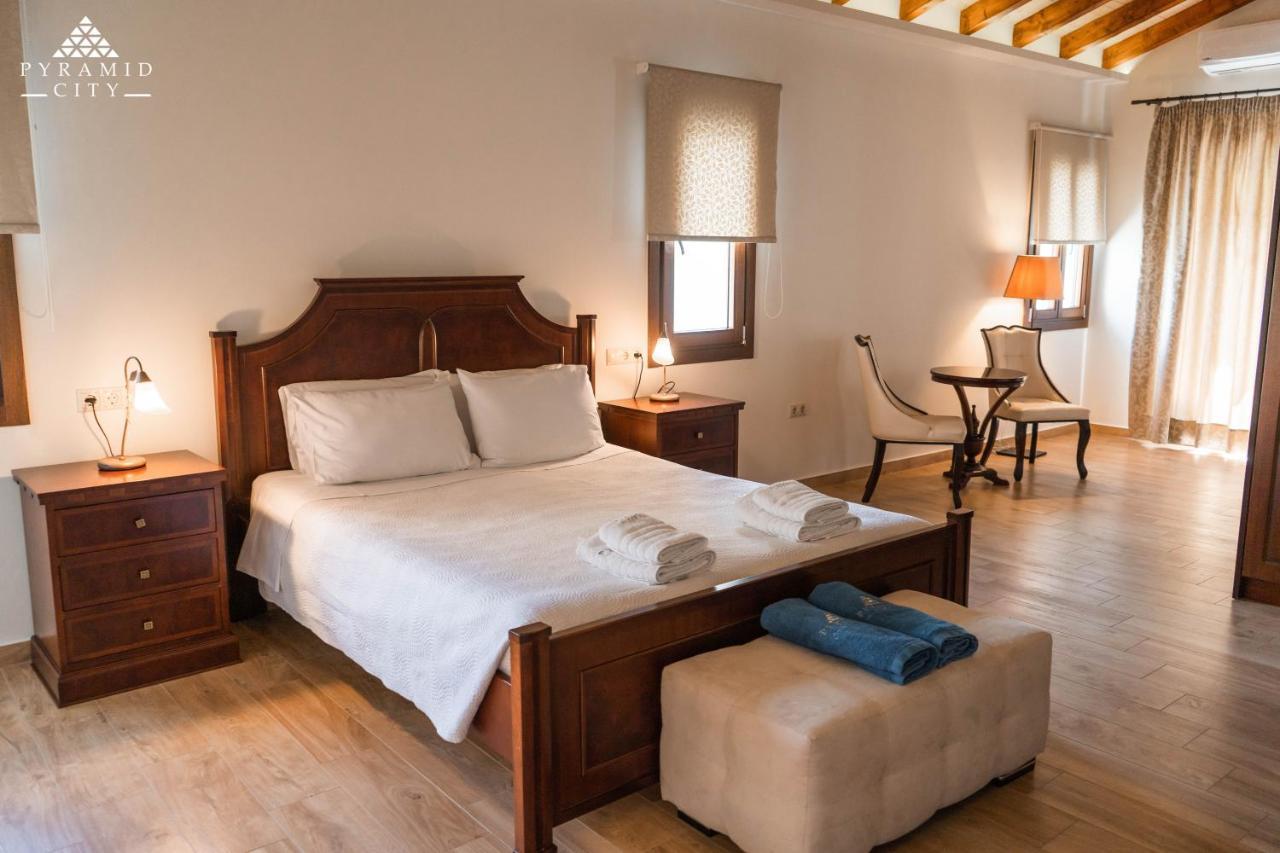 Luxury Villa Hera - Beachfront Róda Kültér fotó